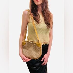 Gucci vintage cross body honey caramel handbag
